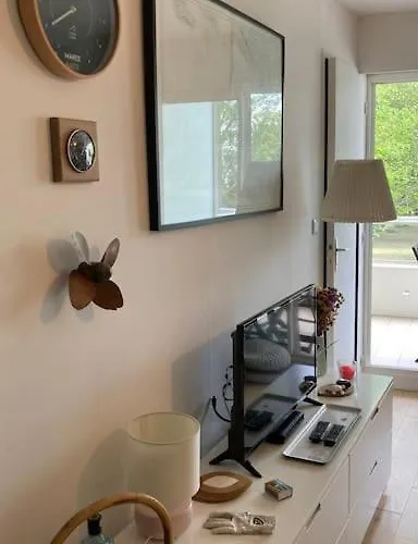 Cosy, Vue Sur Parc, 3 Mins Benoit