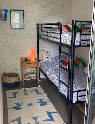 Cosy, Vue Sur Parc, 3 Mins Benoit Apartament