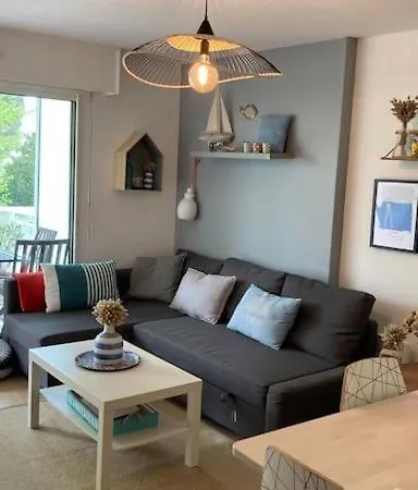 Cosy, Vue Sur Parc, 3 Mins Benoit *