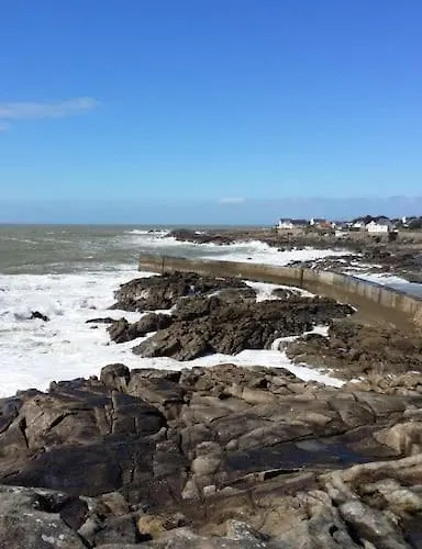 Cosy, Vue Sur Parc, 3 Mins Benoit Apartment *